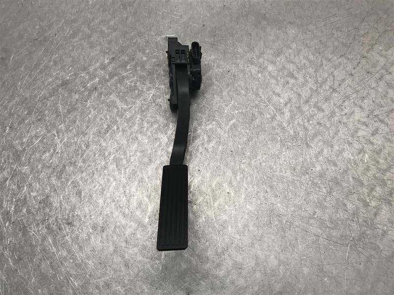 2012 CHEVROLET EQUINOX GAS ACCELERATOR PEDAL OEM 25798449