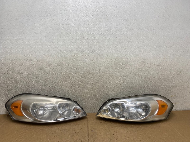 2006 - 2013 Chevrolet Impala Left+Right Set Headlights Halogen V3661 DW