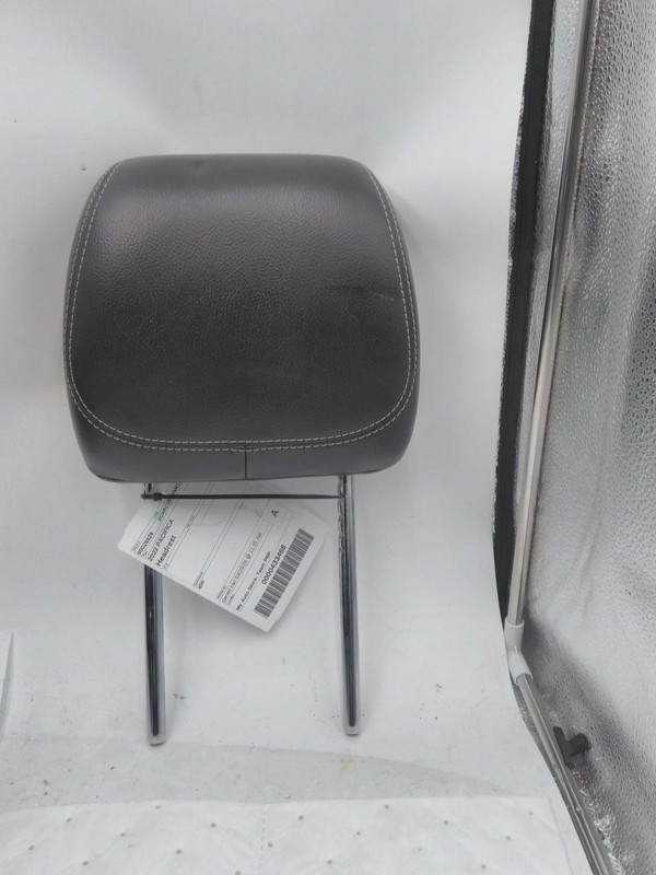 2022 Chrysler Pacifica Headrest Black White Used OEM Part NJ25-26828-681383