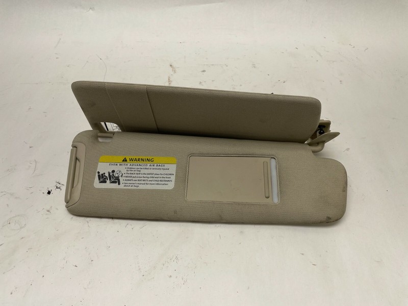 2011- 2015 AUDI Q7 SUN VISOR FRONT RIGHT PASSENGER W/MIRROR SHADE OEM SUNVISOR