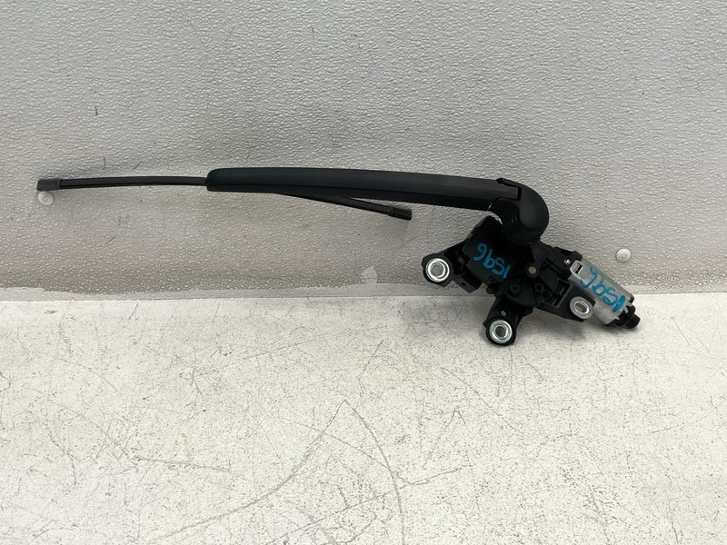 2011-2014 Porsche Cayenne S Rear Windshield Wiper Arm W/Motor 1596 OEM