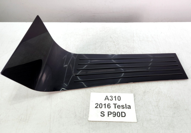 ✅ 2012-2016 OEM Tesla Model S Console Yacht Floor Finisher