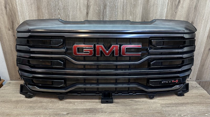 2022-24 GMC SIERRA 1500 GRILLE - SMOKED CHROME - W/OCAMERAOEM PART# 84878064