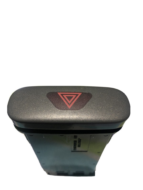 Like-new/;VOLVO S70 V70 / 98-04 VOLVO C70Hazard Switch 9459071 8622091 6849843