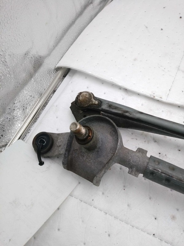 2017 Hyundai Sonata Wiper Motor OEM 98110C2000 Silver 125k Miles