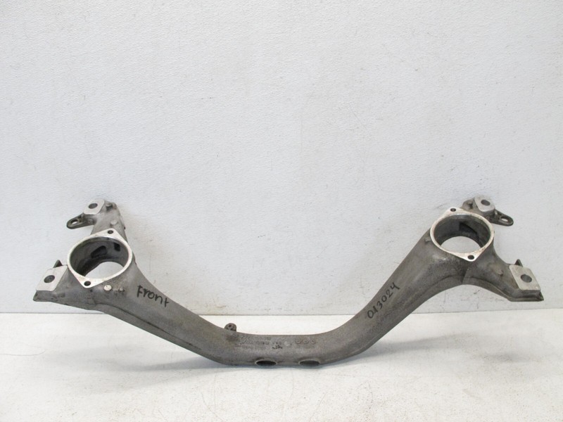 11-15 AUDI 4L Q7 VW TOUAREG 3.0 ENGINE CRADLE CROSSMEMBER MOUNT BRACKET 013024