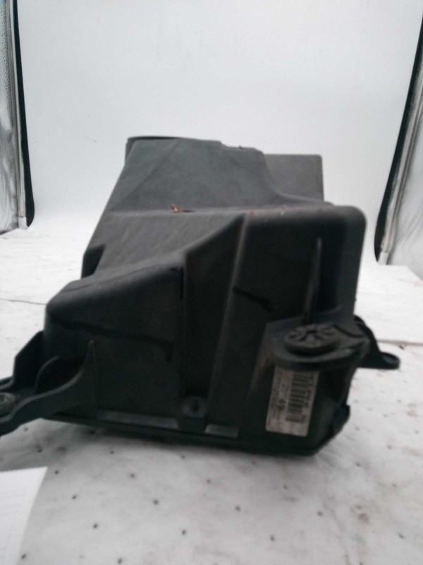 2007 Pontiac G6 Air Cleaner Assembly OEM 3.5L V6 Used 196K Miles