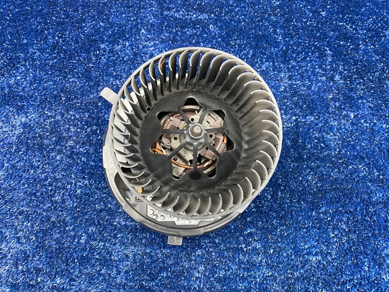 2011-2015 Volkswagen Passat Heater Blower Motor With Regulator OEM 3C0907521G