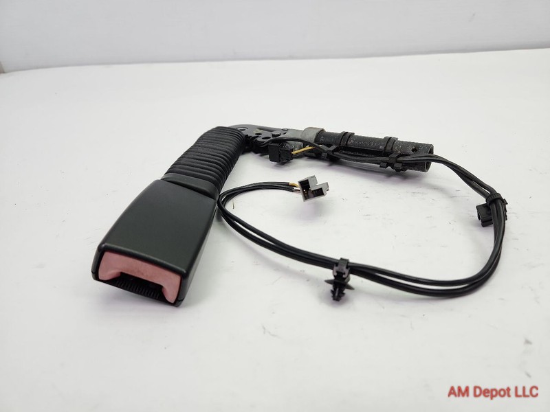 R56 R57 R55 R58 R59 Right Front Seat Buckle - Passenger Side Fits Models Up To 0