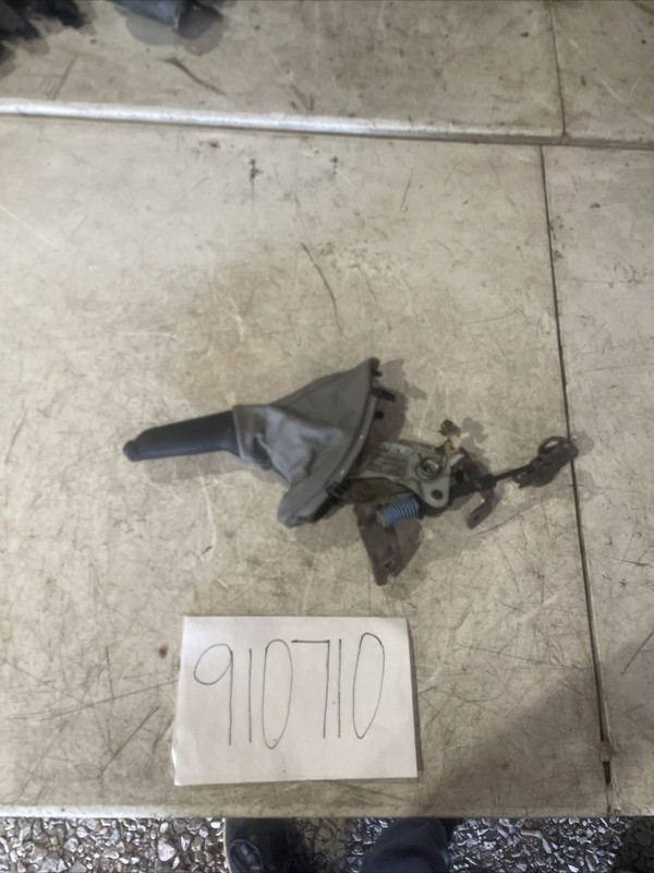 04-10 BMW 525i 530i E60 Emergency Parking Hand Brake Handle Lever 6775490 OEM