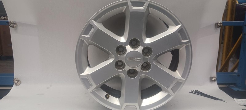 13-'17 GMC ACADIA Wheel 18x7-1/2 6 spoke OEM Grade B