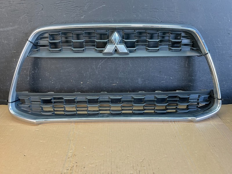 2013-2015 Mitsubishi Outlander Front Upper Lower Set Grille ac5434 DG