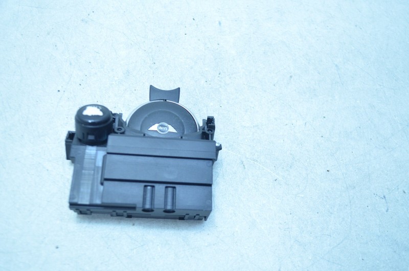 11-16 MINI COOPER COUNTRYMAN R60 IGNITION SMART KEY READER MODULE & KEY OEM