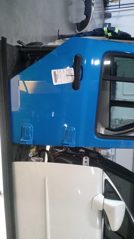 2021 Jeep Wrangler Blue Rear Right Door - Good Condition, No Rust, 34K Miles
