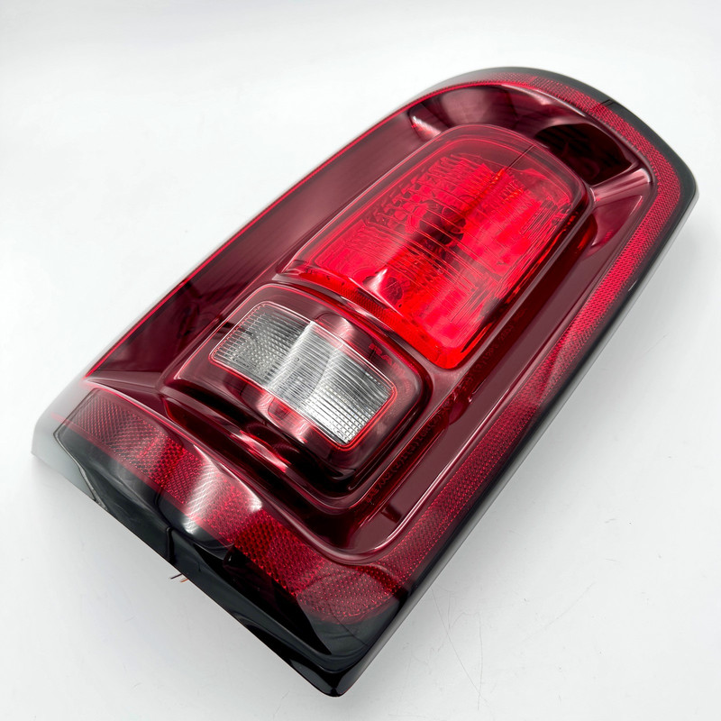 ✅ 2019-2026 RAM 2500-3500 HALOGEN REAR TAILLIGHT BRAKE TAILLAMP LEFT SIDE OEM