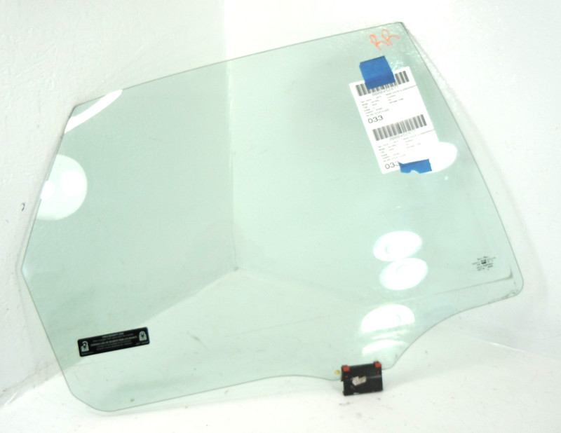 2000-2005 Saturn L-Series Rear Door Window Glass Passenger Right RH OEM