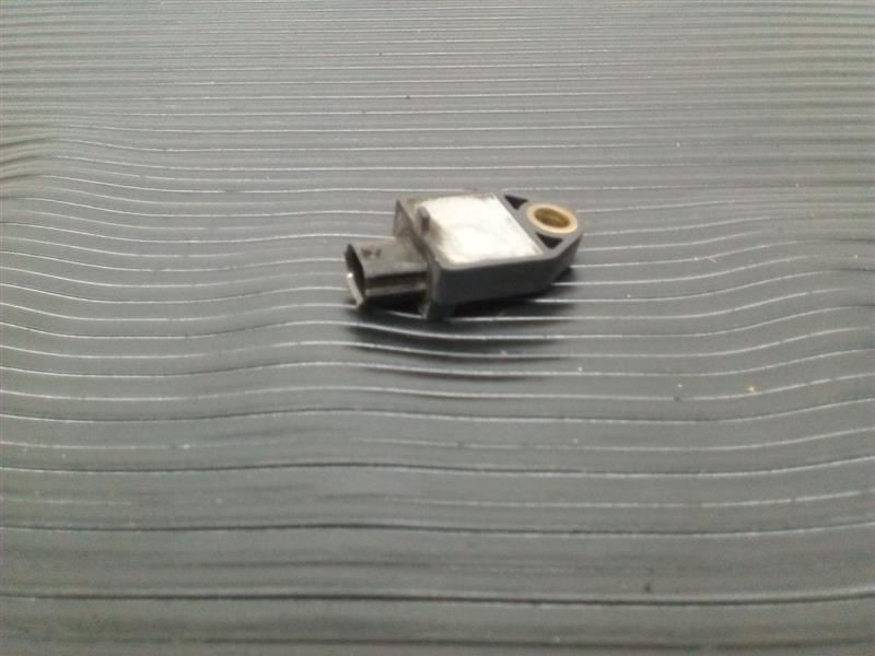 04-06 Dodge Durango Front Crash Impact Sensor OEM 5084000AA