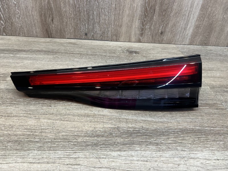 2022-2024 INFINITI QX60 RIGHT INNER TAILLIGHT FULL LED OEM