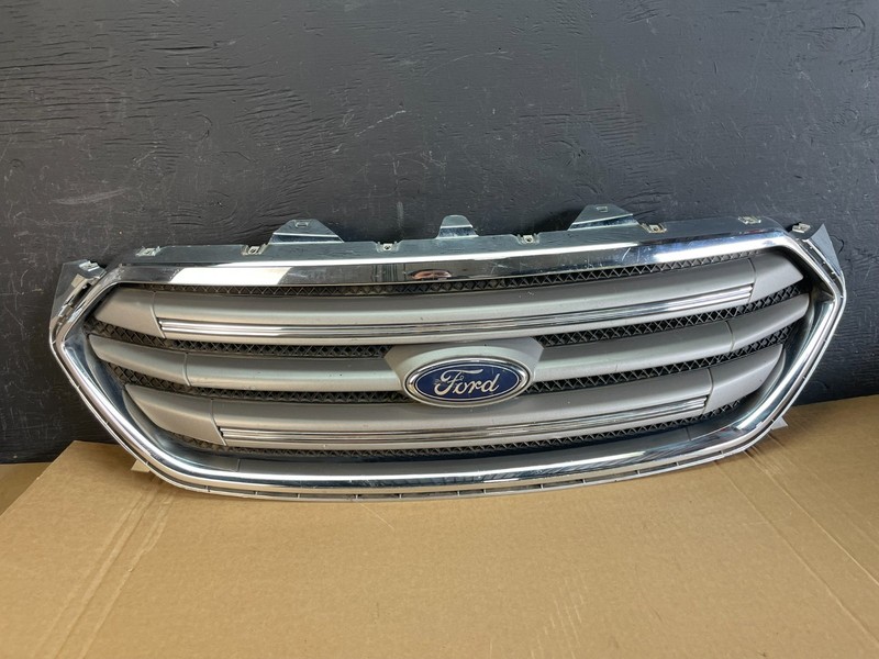2013 to 2019 Ford Taurus Front Upper Grill Grille OEM AC9930 DW