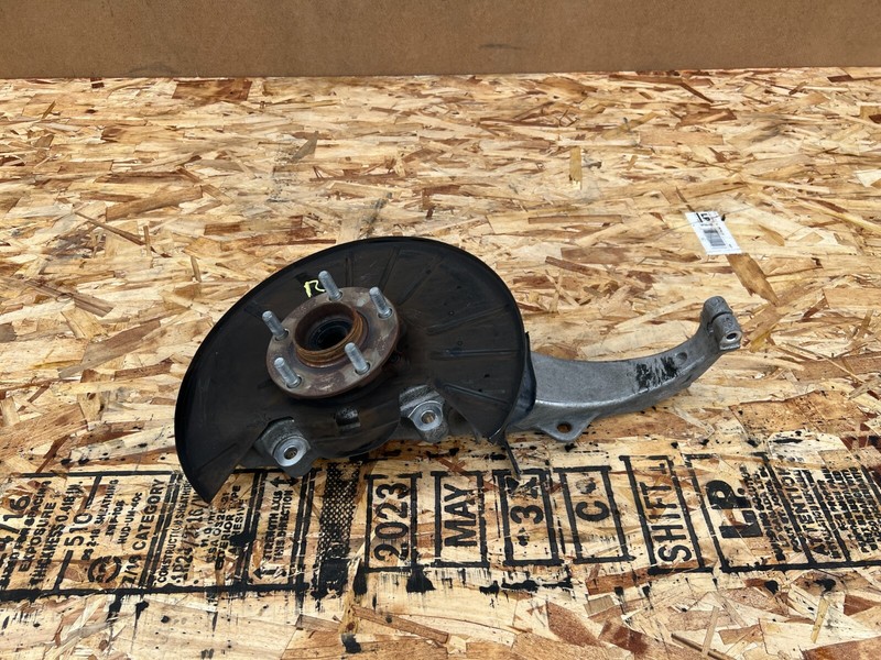 INFINITI M35H M37 M56 Q70 2011-2019 OEM FRONT RIGHT PASSENGE SPINDLE KNUCKLE RWD