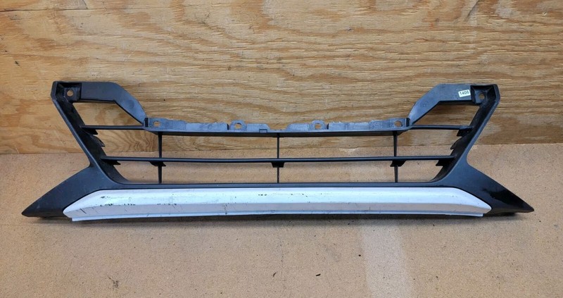 2020 2021 2022 2023 NISSAN SENTRA Front Bumper Lower Grille With Trim OEM