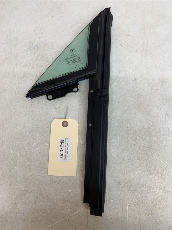 12-20 Tesla Model S Front LH Door Window Corner Quarter Glass w/Seal 27029 B65