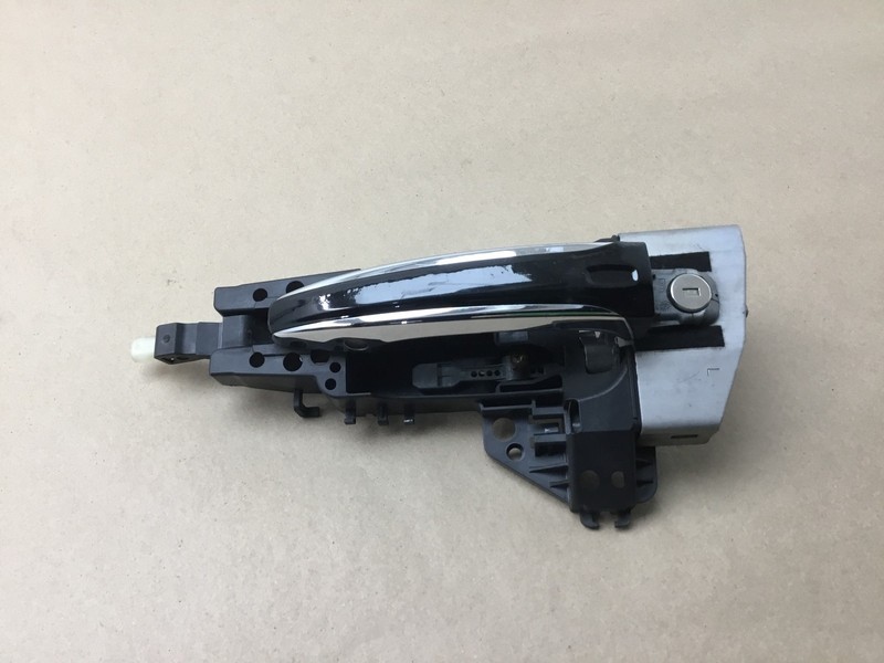 Bentley Bentayga 2019 V8 Front Left Driver Door Exterior Handle Bracket 16-20 :Y