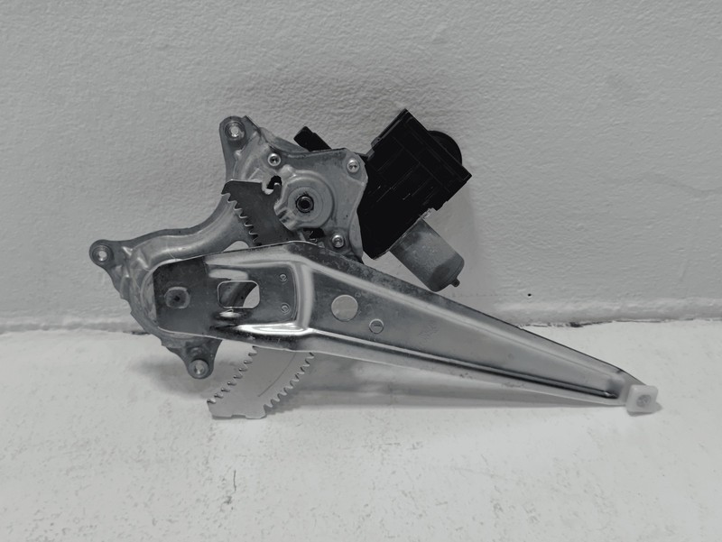 TOYOTA CAMRY REAR RIGHT PASSENGER DOOR WINDOW REGULATOR W/ MOTOR2018-2024 OEM