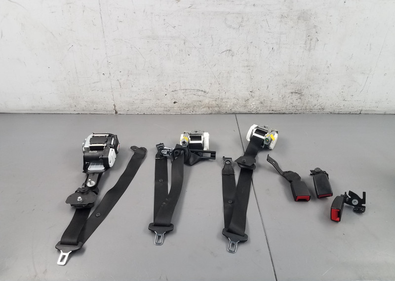 2014 Mercedes AMG E 63 S Wagon Seat Belt Partial Set #2078 F6