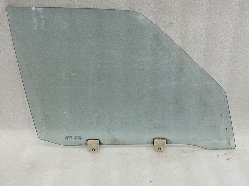 1982 1983 1984 1985 HONDA ACCORD SEDAN RIGHT FRONT DOOR GLASS WINDOW
