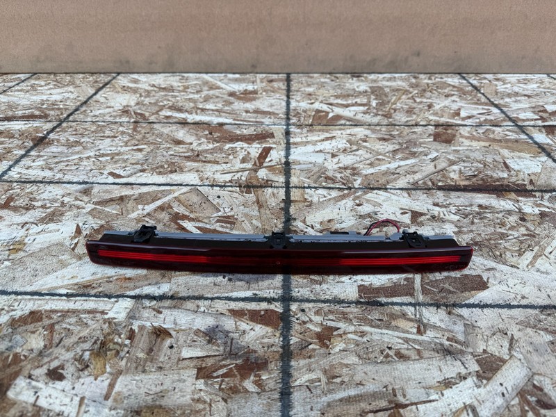 FORD MUSTANG GT 15-23 OEM TRUNK CENTER 3RD LED BRAKE LIGHT LAMP FR3B-13A613-A