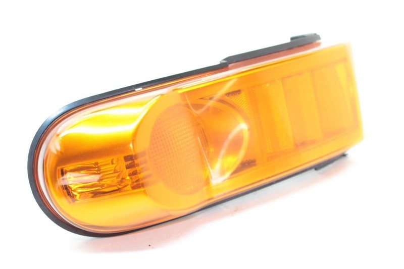 07-11 Toyota FJ Cruiser 4.0L RWD Passenger Right Front Turn Signal Light