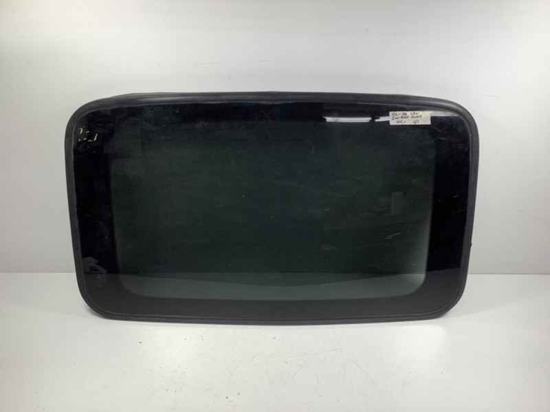 02-06 Honda CR-V Sunroof Glass 70200-S9A-J02 OEM