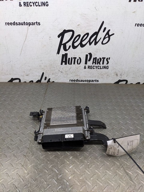 Engine ECM Electronic Control Module 1.8L Automatic Fits 11-13 ELANTRA 1174962