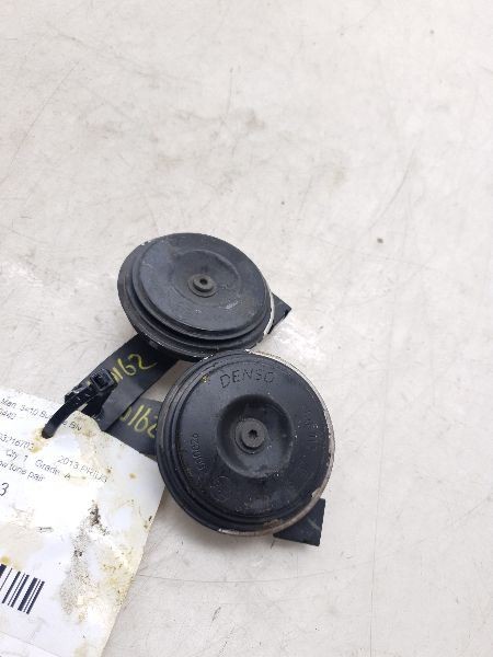 12 13 14 15 16 17 Toyota Prius V Horn Pair