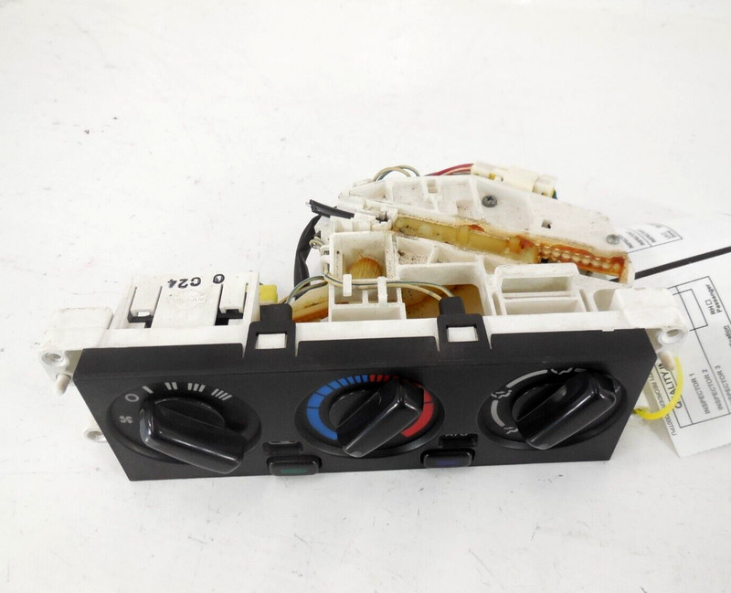 2001 01 Nissan Pathfinder AC A/C Heat Manual Climate Temperature Control OEM