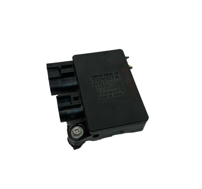 Toyota Corolla cooling fan 20 control unit sed 1.8L has a broken tab 8925712020