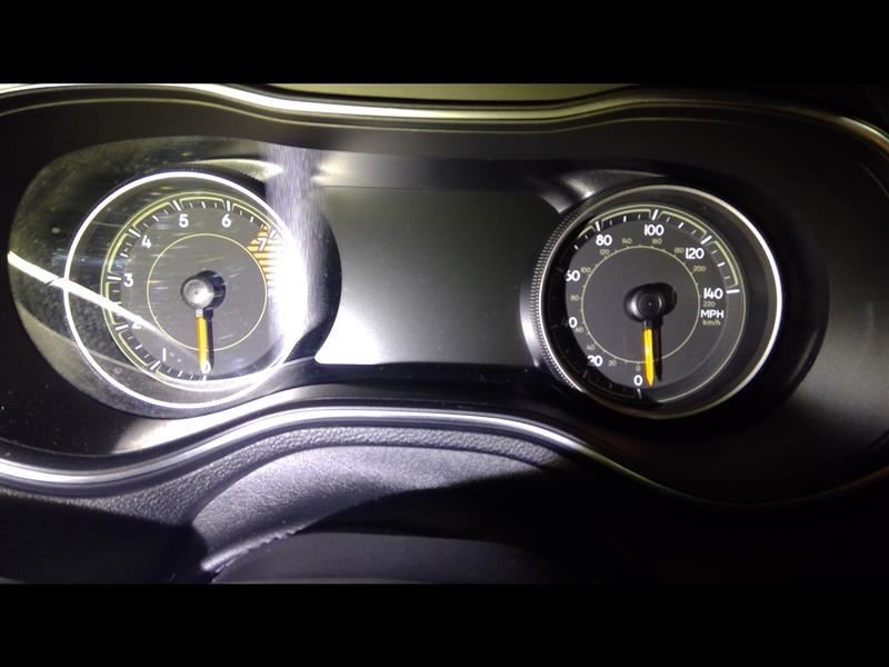 Speedometer Cluster 140 MPH 7.0" Screen Fits 20 CHEROKEE 796144