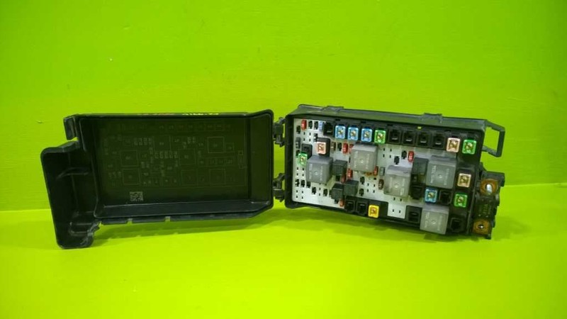 07 08 09 10 EDGE MKX 3.5L ENGINE FUSE RELAY BOX OEM 3166-27