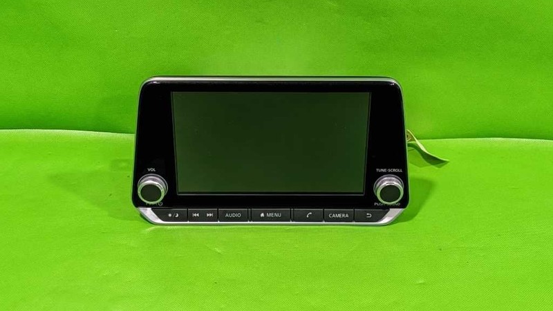 22-25 SENTRA FACTORY RADIO RECEIVER W/NAVIGATION OEM 4581-3