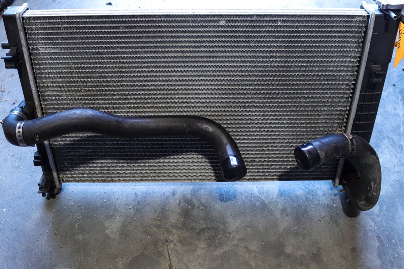 2004-2006 Pontiac GTO Radiator OEM form 06 Manual GTO w/63k Miles *USED*