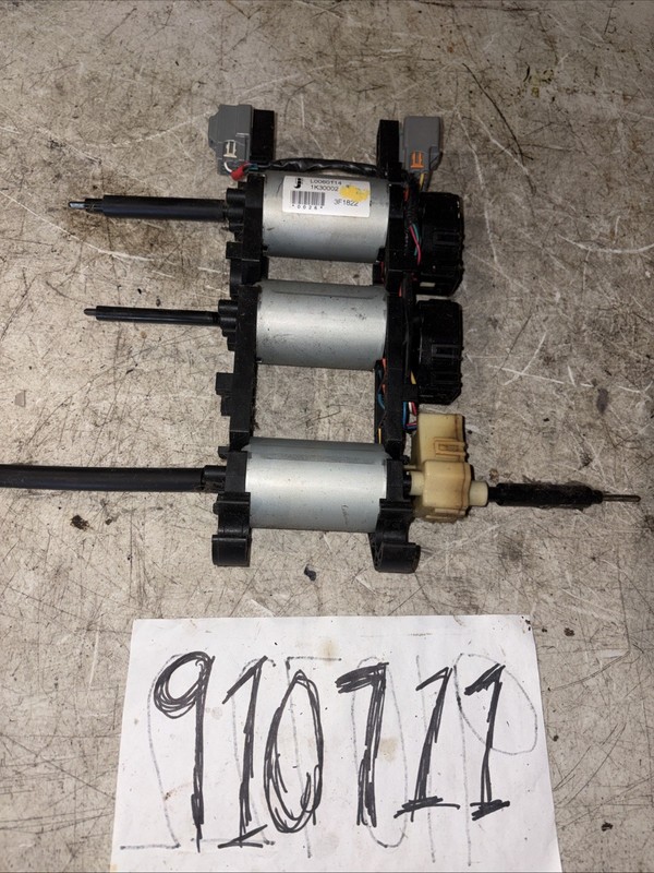 06-11 CADILLAC DTS FRONT LEFT DRIVER SEAT MOTOR ASSEMBLY OEM