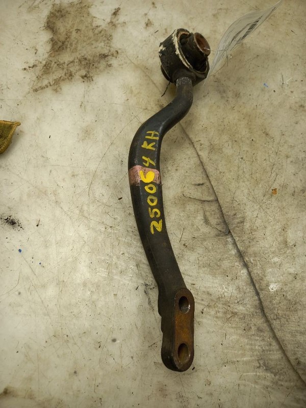 01 02 03 04 05 LEXUS IS300 FRONT PASSENGER RIGHT LOWER CONTROL ARM