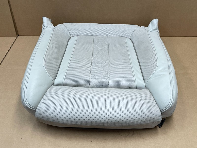 17-19 BMW G30 540i 530i Front Right Passenger Lower Bottom Seat Cushion 1649 OEM