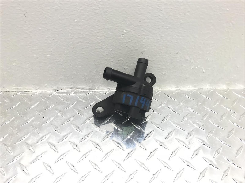 2005 06 07 08 FORD ESCAPE 2.3L ELECTRIC AUXILARY COOLANT PUMP OEM 8M64-18D473-AB
