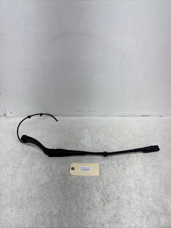 17-23 Tesla Model 3 Front Side Windshield Wiper Arm LH 1621685-00-A 52044 U18