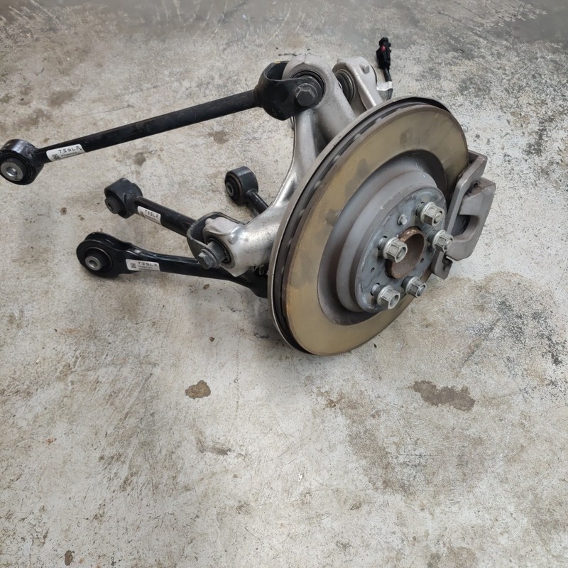 17-23 Tesla Model 3 Rear Right Suspension Knuckle Spindle Caliper Rotor 26105