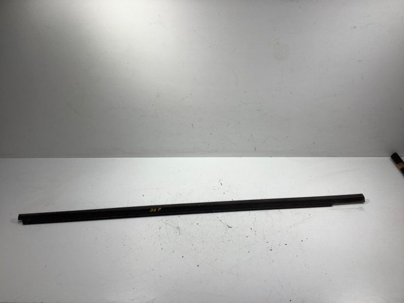 88 - 91 Honda Prelude Right Belt Door Molding OEM