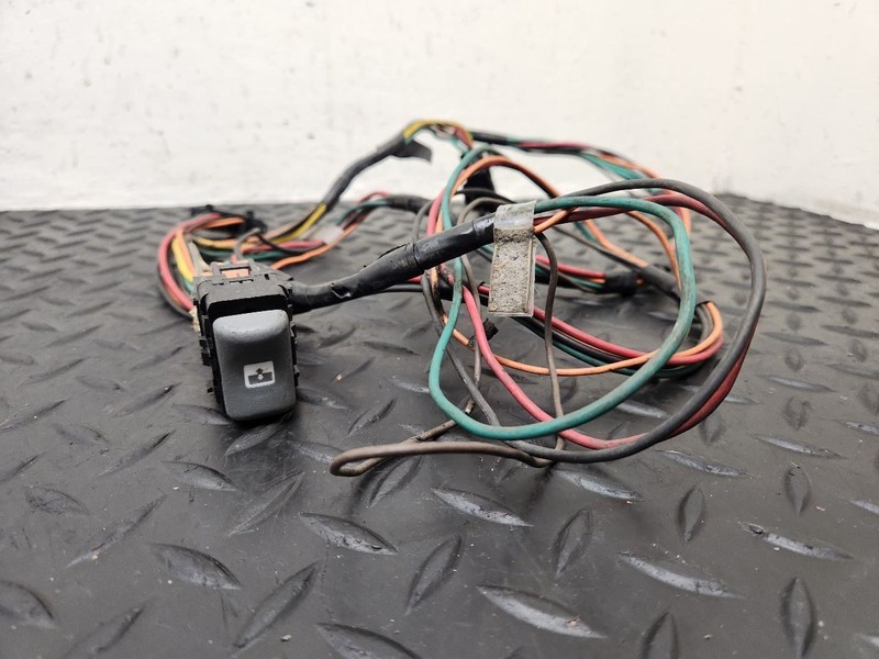 00-06 GMC Yukon Sunroof Harness W/ Switch OEM 15059587