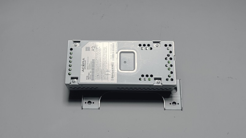 2018-2020 ACURA MDX FRONT RADIO TUNER SATELLITE RECEIVER CONTROL MODULE OEM